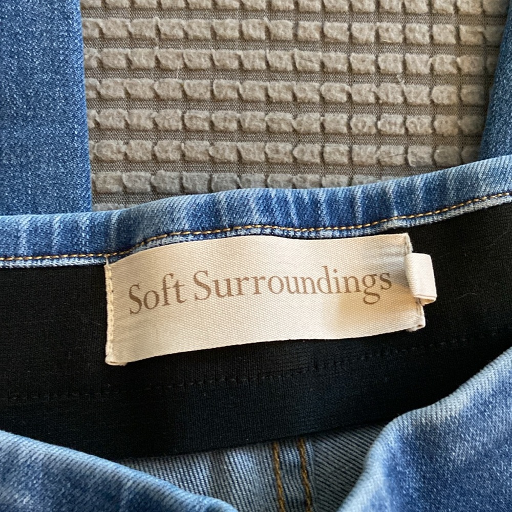 Jeans - Picture 2 of 3